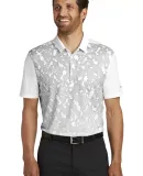 232 881658 Nike Golf Dri-FIT Mobility Camo Polo White/Cool Gry