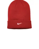 Nike 867309  Sideline Beanie University Red