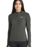 Nike NKDH4951  Ladies Dri-FIT Element 1/2-Zip Top Anthracite