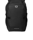 Ogio 91020 OGIO<sup></sup> Motion X-Over Pack in Blacktop