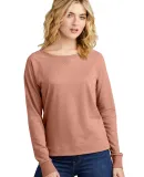 District Clothing DT672 District Women's Featherwe NstlgaRseH