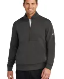 Nike NKDX6718  Club Fleece Sleeve Swoosh 1/2-Zip in Anthracite