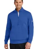 Nike NKDX6718  Club Fleece Sleeve Swoosh 1/2-Zip in Gameroyal