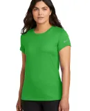 Nike NKDX8734  Ladies Swoosh Sleeve rLegend Tee in Applegreen