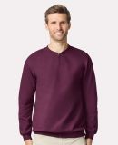 Gildan SF008 Unisex Softstyle Midweight Fleece Qua in Maroon