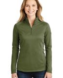 The North Face A3LHC     Ladies Tech 1/4-Zip Fleec in Burnt olive gn
