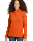 The North Face A3LHC     Ladies Tech 1/4-Zip Fleec in Orange ochre