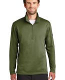 The North Face A3LHB DISCONTINUED      Tech 1/4-Zi in Burnt olive gn