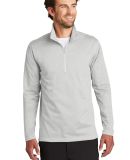 The North Face A3LHB DISCONTINUED      Tech 1/4-Zi in Tnf lt grey he