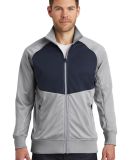 The North Face A3SEW DISCONTINUED      Tech Full-Z in Mid gry/urb ny