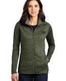The North Face A47F6 DISCONTINUED      Ladies Skyl in Four lf clo he