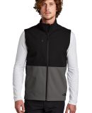 The North Face A5542     Castle Rock Soft Shell Ve in Asphalt grey