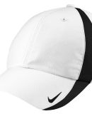 247077 Nike Sphere Dry Cap White/Black