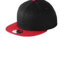 NE400 New Era Flat Bill Snapback Cap in Black/scarlet