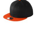 NE400 New Era Flat Bill Snapback Cap in Black/team orn