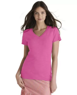 1336V Delta Apparel Junior 30/1's V-Neck Tee in Heliconia heather