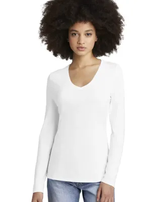 District Clothing DT135 District Women's Perfect T White