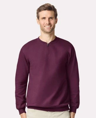 Gildan SF008 Unisex Softstyle Midweight Fleece Qua in Maroon