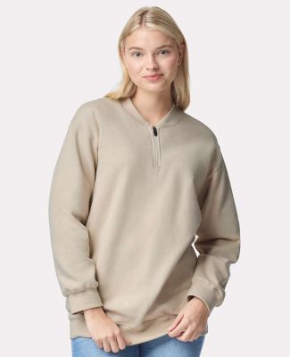 Gildan SF008 Unisex Softstyle Midweight Fleece Qua in Sand