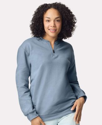 Gildan SF008 Unisex Softstyle Midweight Fleece Qua in Stone blue