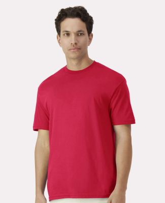 Gildan 3000 Unisex Light Cotton T-Shirt in Red