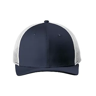 New Era NE207      Snapback Low Profile Trucker Ca in Deep navy/wht front view