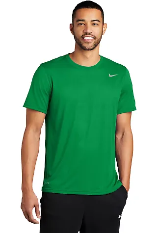 Nike 727982  Legend  Performance Tee Apple Green front view