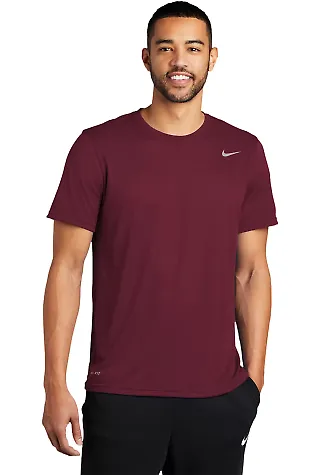 Nike 727982 Legend Performance Tee Deep Maroon front view