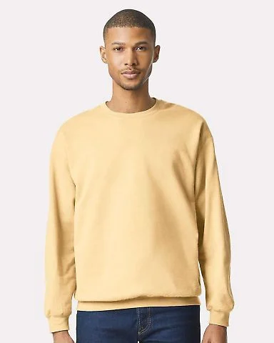 Gildan SF000 Adult Softstyle Fleece Crew Neck Swea in Yellow haze front view
