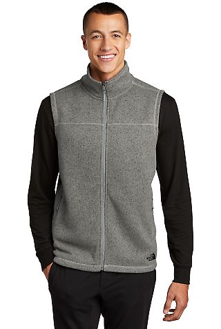The North Face A47FA     Sweater Fleece Vest in Tnf med gry he front view