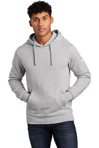 The North Face A47FF     Pullover Hoodie in Tnf lt grey he front view