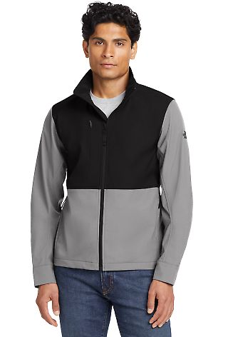 The North Face A552Z     Castle Rock Soft Shell Ja in Mid grey front view
