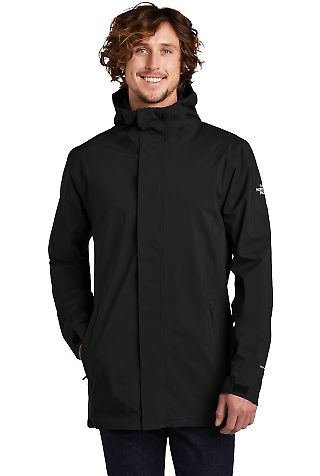 The North Face A529P     City Parka in Tnf black front view
