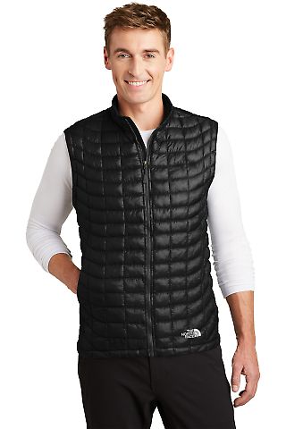 The North Face A3LHD ThermoBall Trekker Vest in Tnf black front view