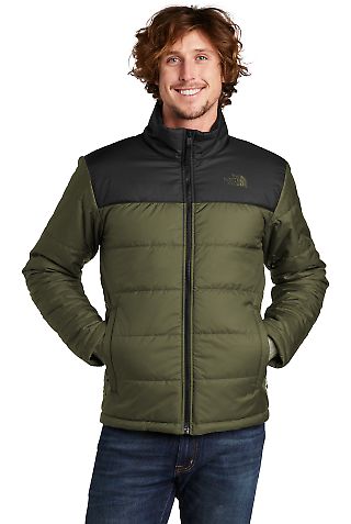 The North Face NF0A7V6J <sup> </sup> Chest Logo Ev in Burntovgn front view