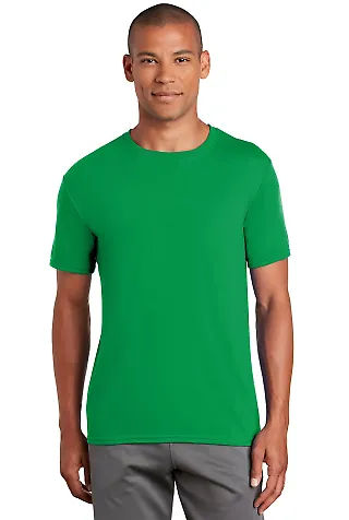 Gildan 42000 G420 Adult Core Performance T-Shirt in Irish green front view