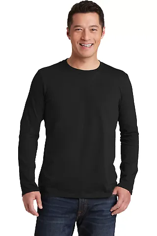 64400 Gildan Adult Softstyle Long-Sleeve T-Shirt in Black front view