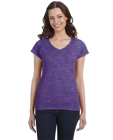 64V00L Gildan Junior Fit Softstyle V-Neck T-Shirt in Heather purple front view